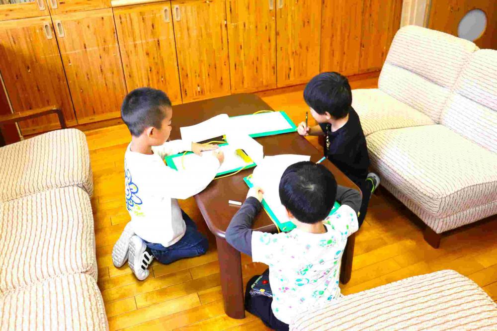 １年生が学校探検を行いました