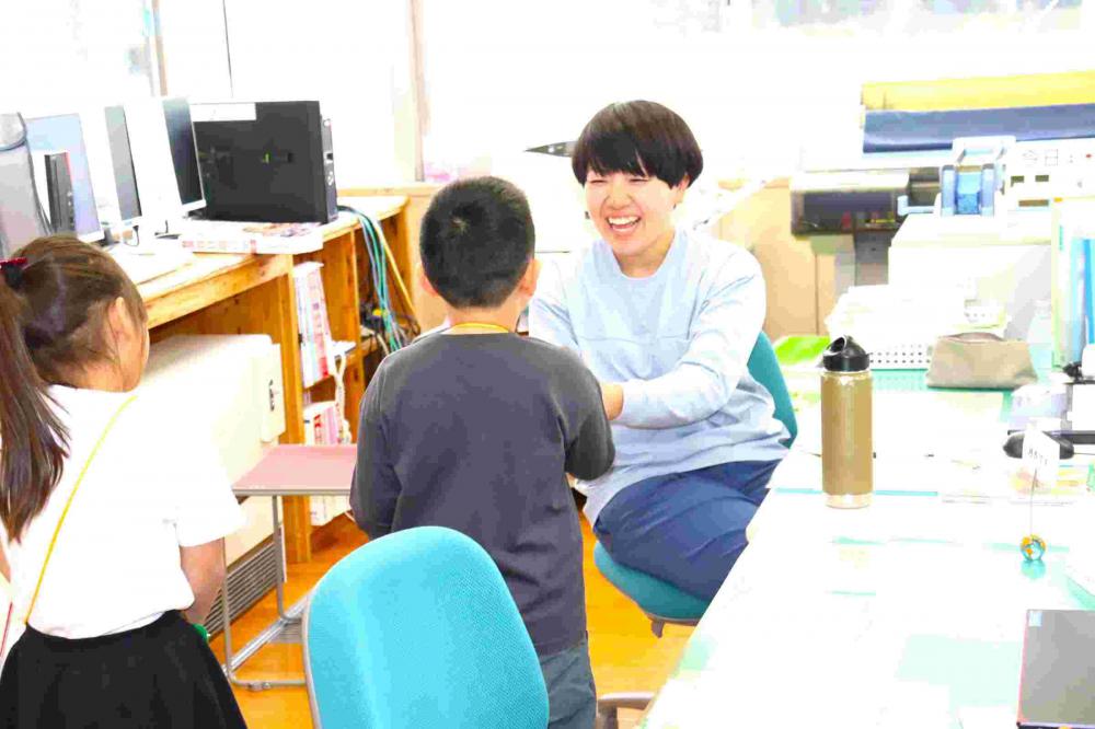 １年生が学校探検を行いました
