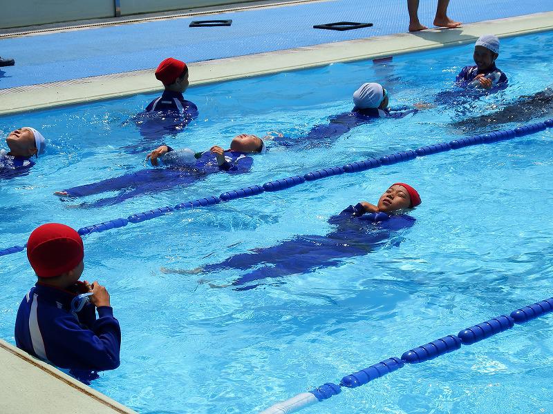 いのちを守る着衣水泳