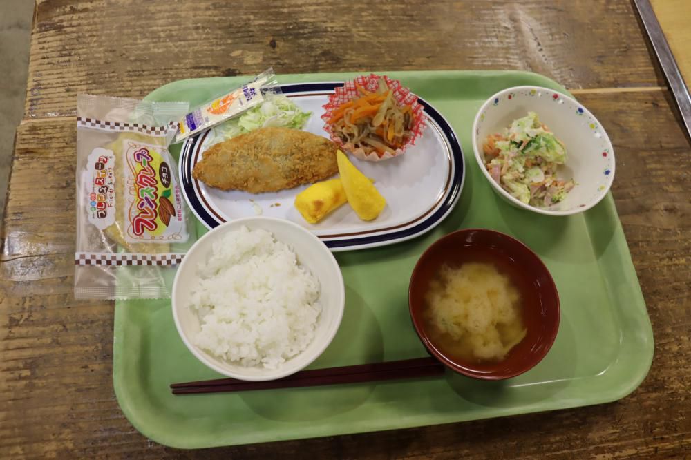 宿泊学習７（館内夕食）