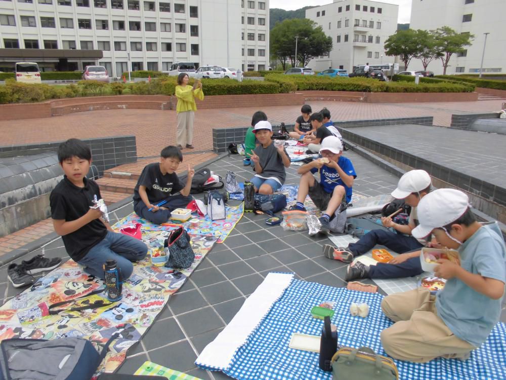 山形見学　昼食