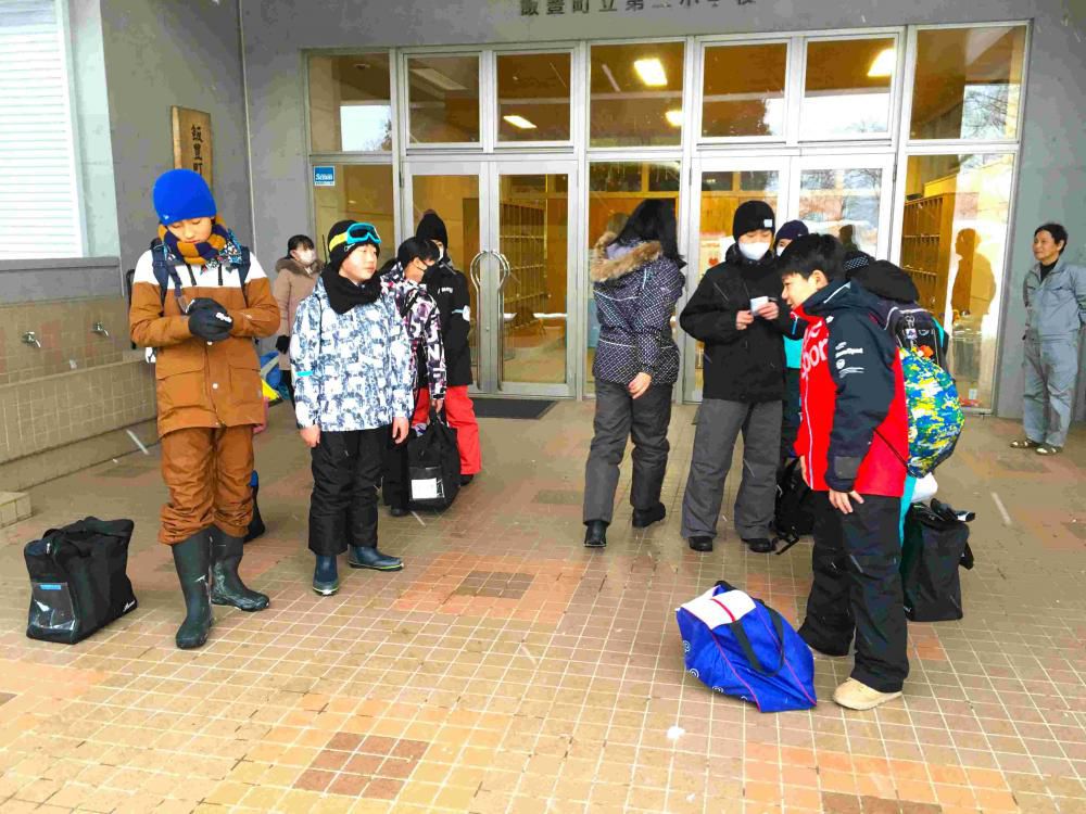 蔵王スキーに出発