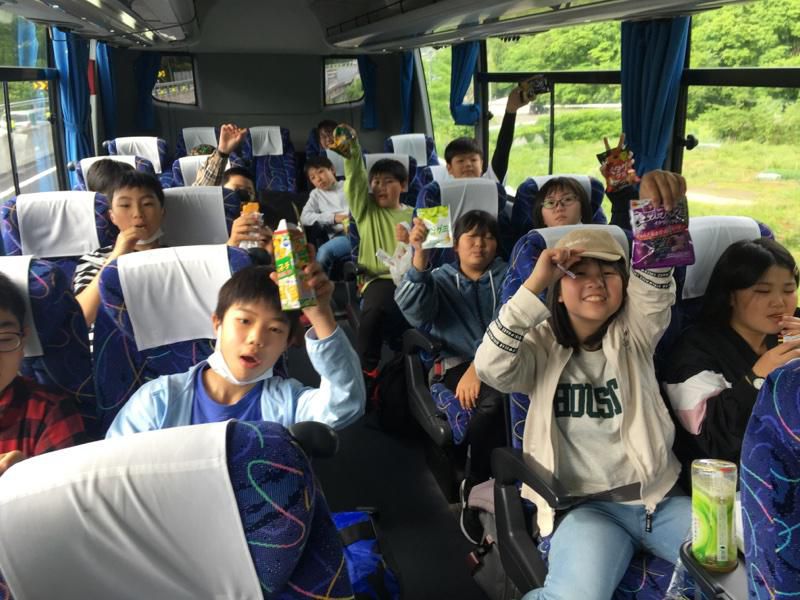 修学旅行　おやつタイム