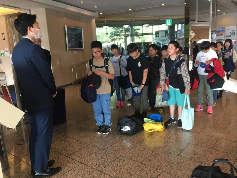修学旅行　出発式