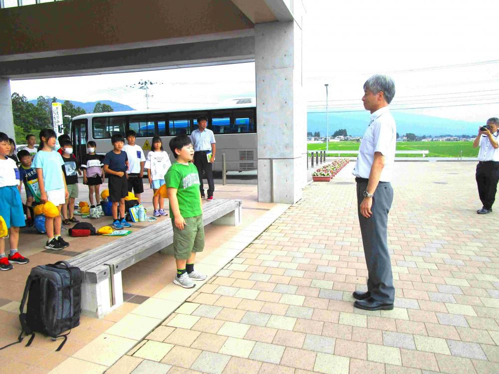 ４年めざみ学習（山形見学）