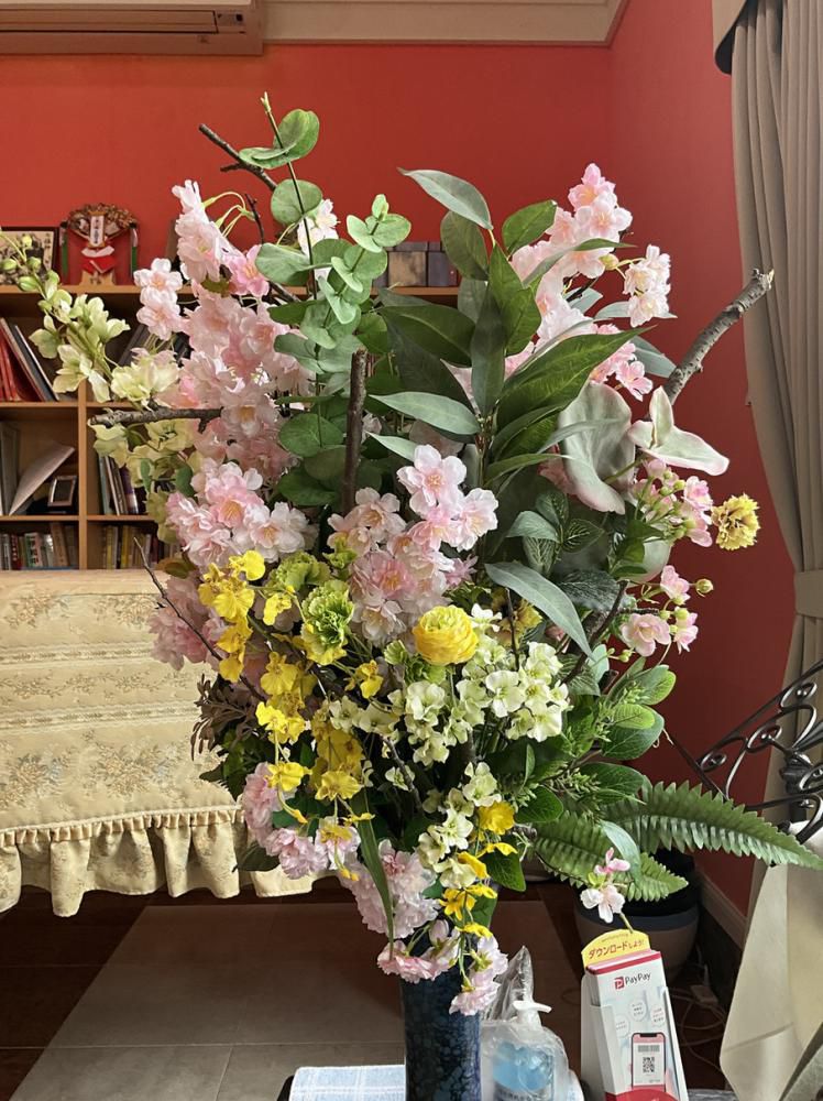 4月の花をdot saku中川さんに持ってきていただきました。