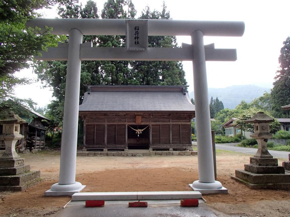 白鷹町高玉　稲荷神社