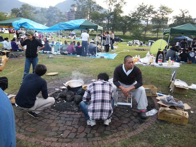糸車さんの恒例「いも煮会2012」。