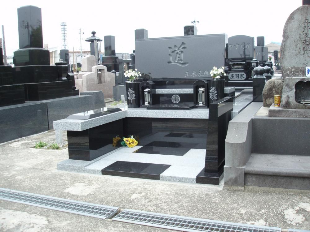 （墓石建立）山形市瀬波　　　　M様