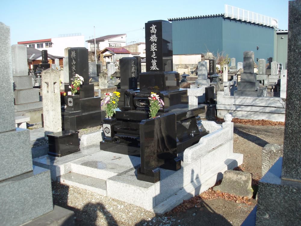 （墓石建立）米沢市東大通　　　　T様