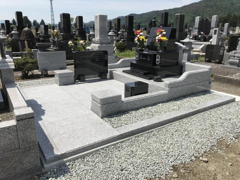 （墓石建立）　長井市平山　　Ｕ様