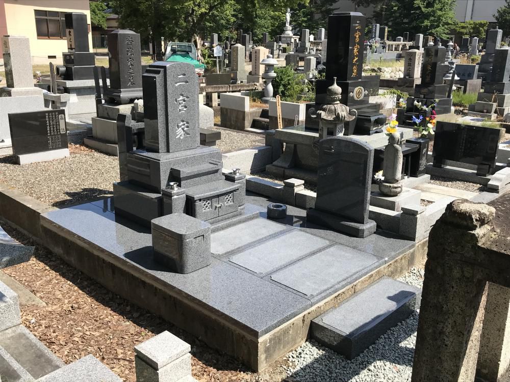 （墓石建立）　　長井市館町南　　Ｎ様
