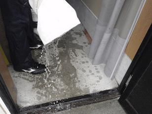 突然の大雨