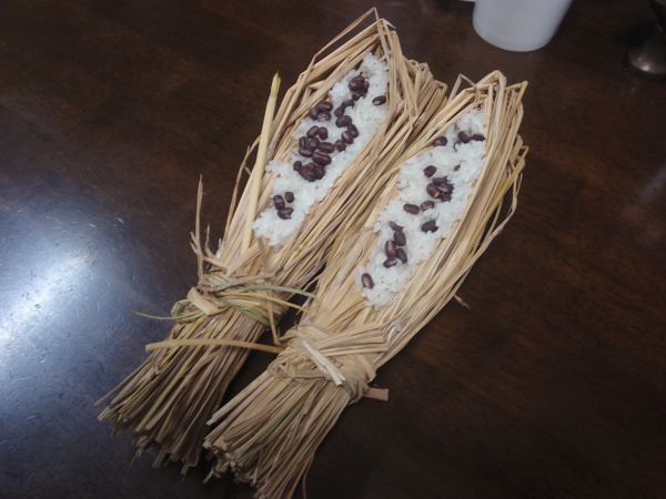 9日は屋敷神に白ぶかし＆かっきり餅