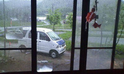 お～　雨だ・・・
