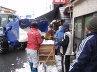 雪灯篭作り