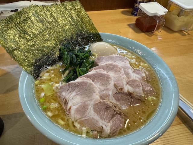 家系ラーメン鷲