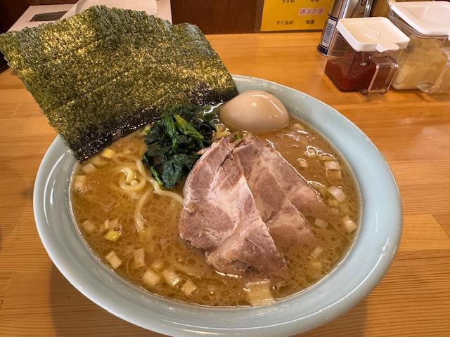 家系ラーメン鷲