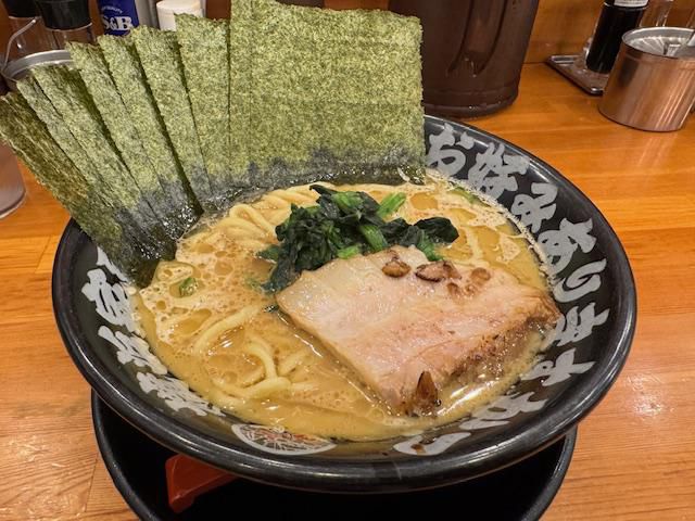 横浜家系ラーメン辻田家鶴田店