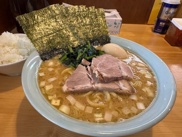 家系ラーメン鷲