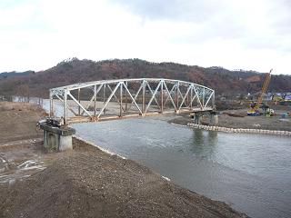 伊佐沢橋、最後の橋脚！鉄の偉大さに脱帽です。