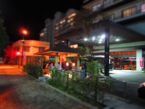 天童温泉の土曜の夜は