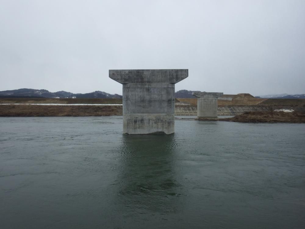《令和元年度東北地方整備局長表彰》<br>令和2年度<br>鮭川地区下部工工事
