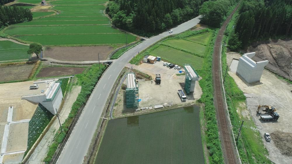 《令和4年度安全管理優良工事》<br>令和3年度<br>泉田大橋下部工工事