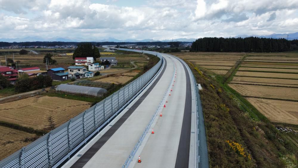 令和4年度<br>泉川地区付属物設置工事