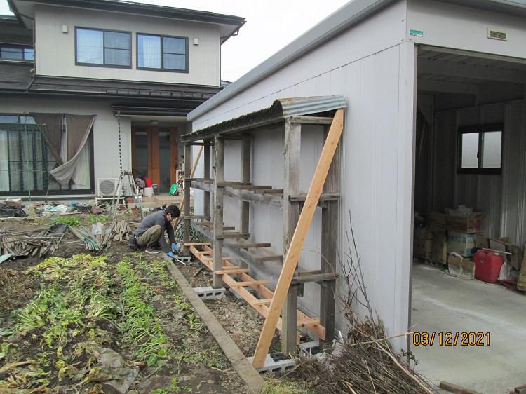 ﾊﾟｲﾌﾟ小屋の補修