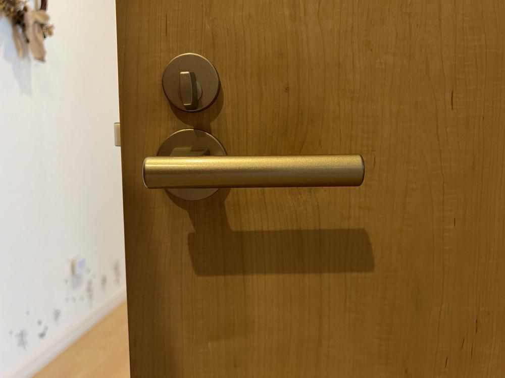 トイレの扉のハンドルを交換しました