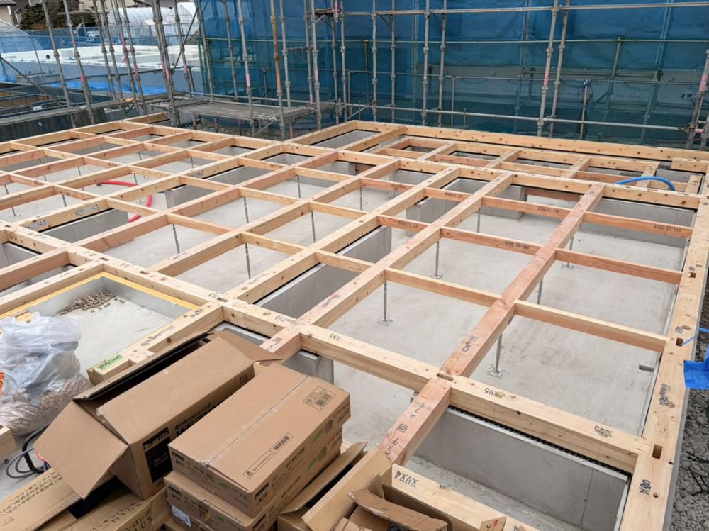 土台敷きを行いました