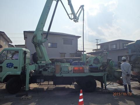 只今基礎工事中です。