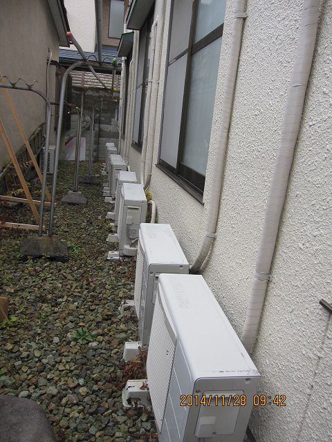 雪でエアコンが動かない・・・