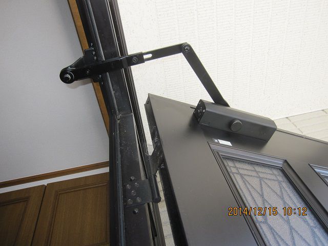 玄関ドアクローザー調整