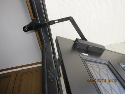 玄関ドアクローザー調整