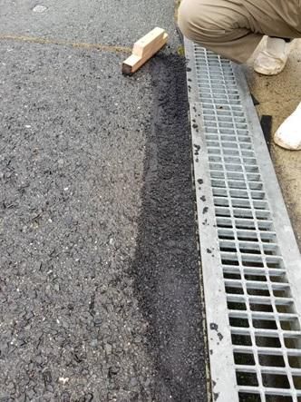 自宅前入り口の道路補修工事