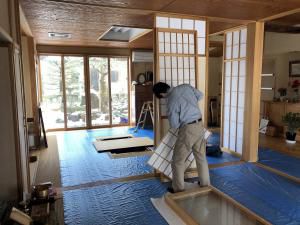 障子のはりかえ