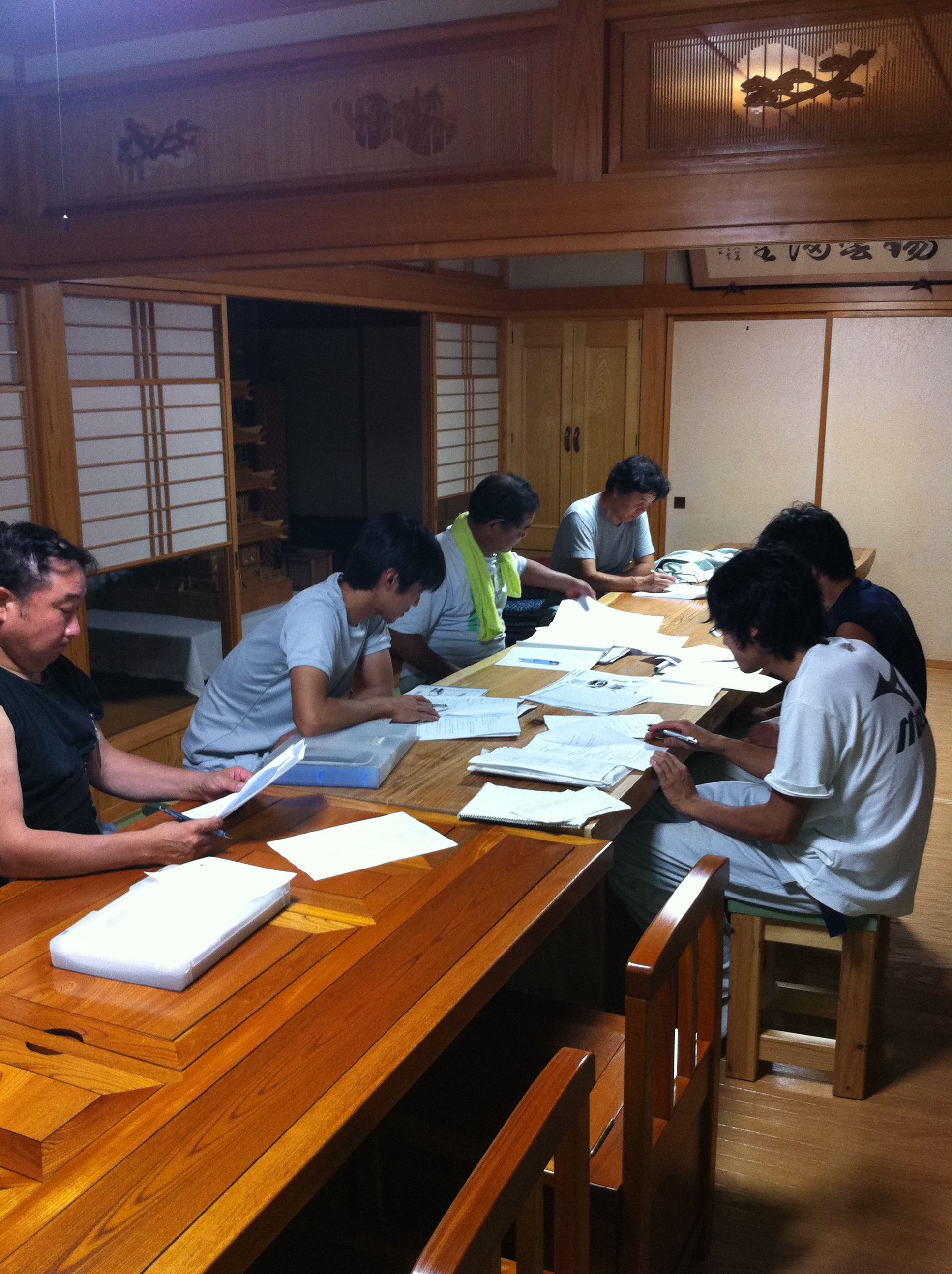 お客様に「よいいえ」提供できるように大工さん方も勉強してます
