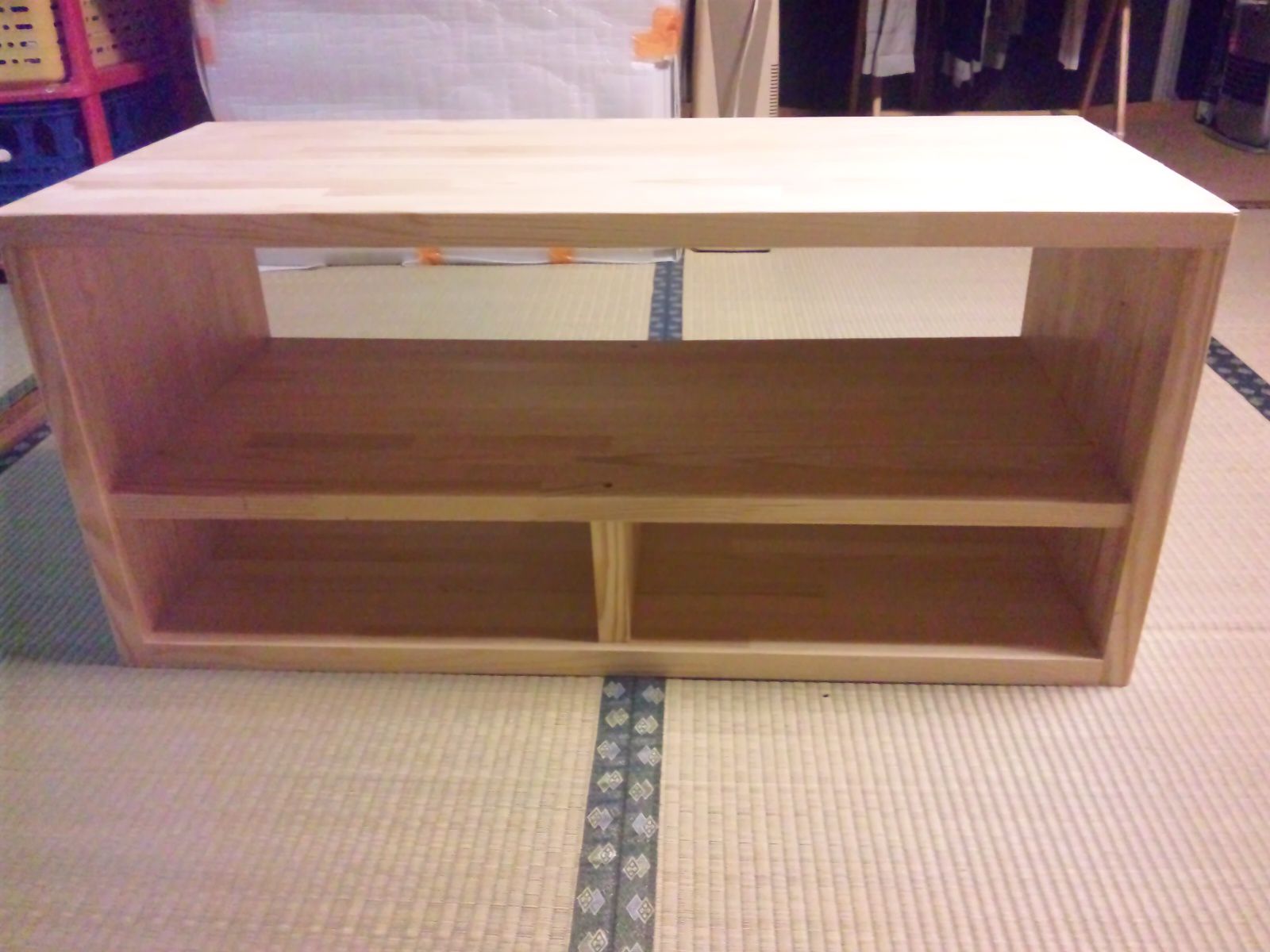 自分で作ったテレビ台と現場