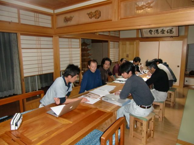 定例のアフター会議です・・・