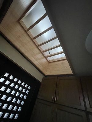 ～玄関ホール明かり採り工事～