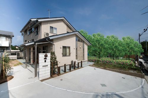 STORAGE45～中間収納のある、眺めの良い2.5階建ての家～