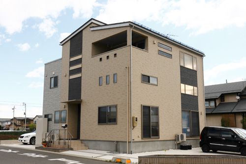 FUTABA52～2.5階建ての二世帯住宅～