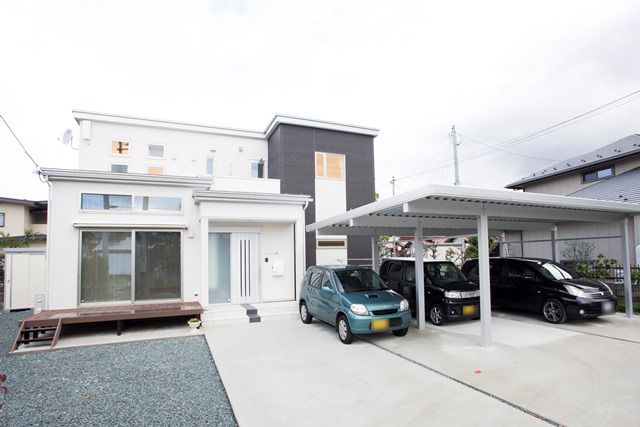 FUTABA40～デザイン窓がおしゃれな二世帯住宅～