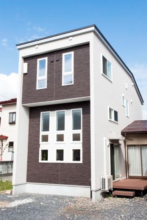 FUTABA28～親子が支えあうNEW二世帯増築の住まい～