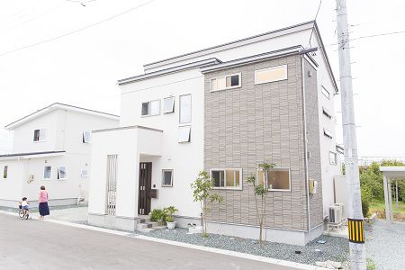 LIMITED35＋1.2T～自然素材+柱梁の見えるリビングの家～　