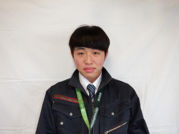 新入社員の秋葉です。