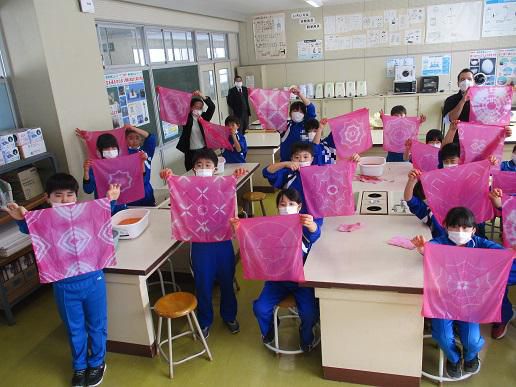 世界の紅をつくる町・・・
