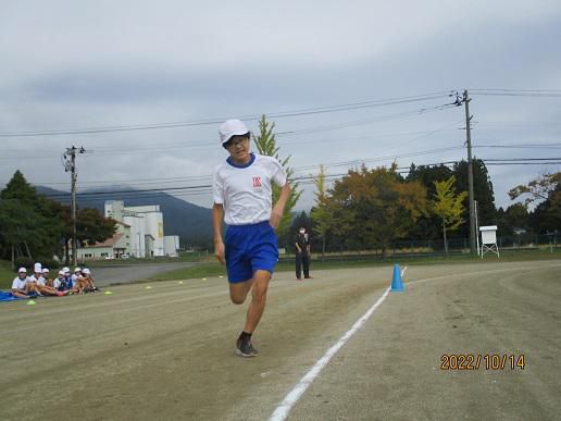 スタートラインに立つ　一歩踏み出す